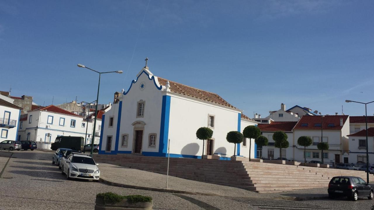 Hospedaria Bernardo Ericeira Esterno foto