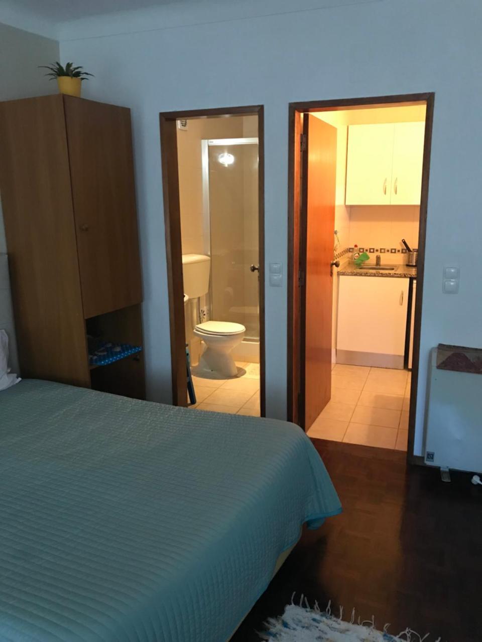 Hospedaria Bernardo Ericeira Esterno foto